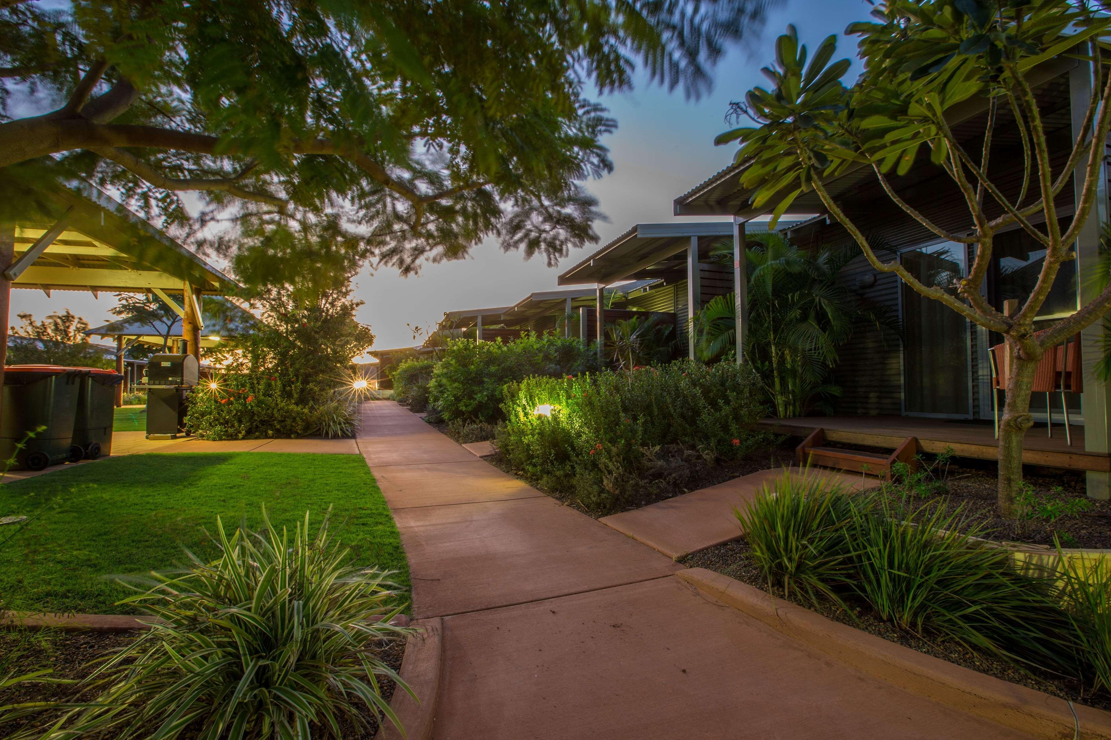Best Western Woodland Hills — Photos 3